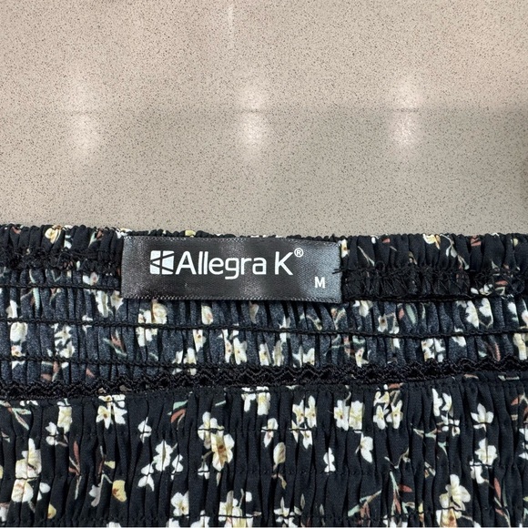 Floral Puckered Women's Top - Picture 4 of 4